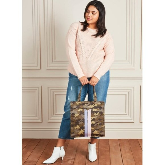 Stella & Dot Game Changer tote - Camo - Picture 5 of 8